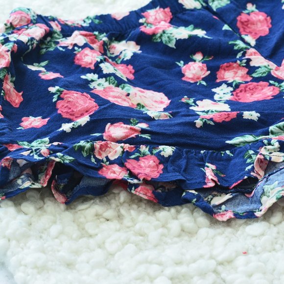Forever 21 Navy Floral Shorts - Picture 3 of 5